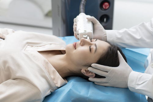 醫美頻繁“翻車” 專家提醒容貌焦慮者不適合醫美，應重視醫療美容咨詢服務